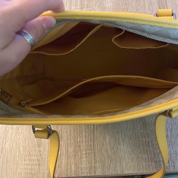 Vintage Coach purse - C logo with yellow accents, like new! - Picture 8 of 13